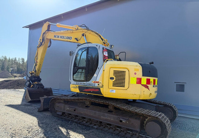 New HollandE235SR - حفارات زحافة: صور 3 New HollandE235SR - حفارات زحافة: صور 3