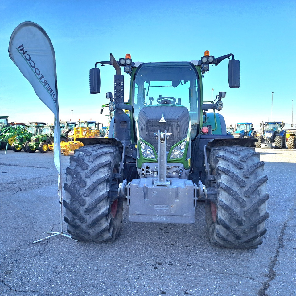 FENDT 720 VARIO PROFI - جرار: صور 2 FENDT 720 VARIO PROFI - جرار: صور 2