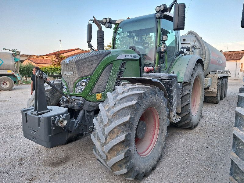 FENDT 720 VARIO - جرار: صور 2 FENDT 720 VARIO - جرار: صور 2