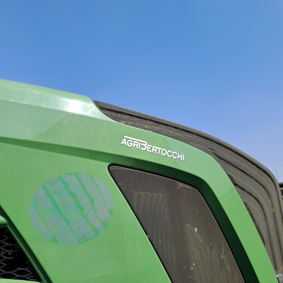FENDT 828 VARIO PROFI PLUS - جرار: صور 5 FENDT 828 VARIO PROFI PLUS - جرار: صور 5