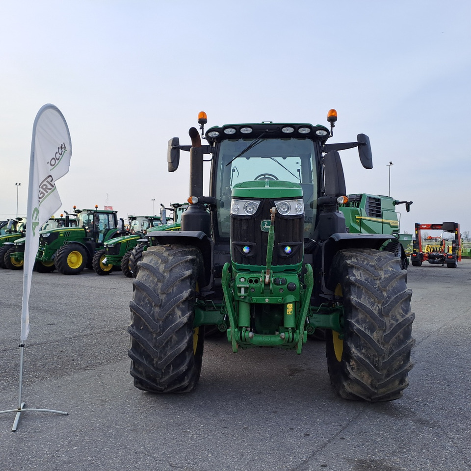 JOHN DEERE 6250R PREMIUM EDITION - جرار: صور 2 JOHN DEERE 6250R PREMIUM EDITION - جرار: صور 2