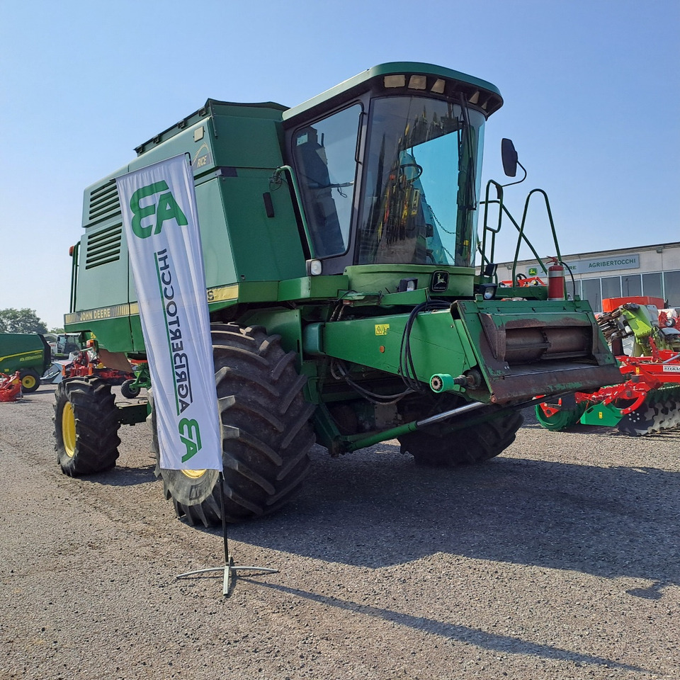 MIETITREBBIA JOHN DEERE CTS - حصادة شاملة: صور 1 MIETITREBBIA JOHN DEERE CTS - حصادة شاملة: صور 1