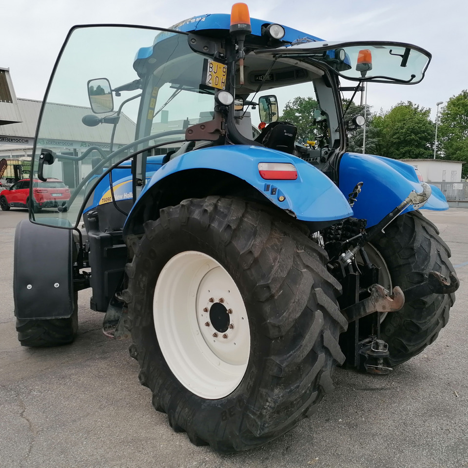 NEW HOLLAND 6090 - جرار: صور 5 NEW HOLLAND 6090 - جرار: صور 5