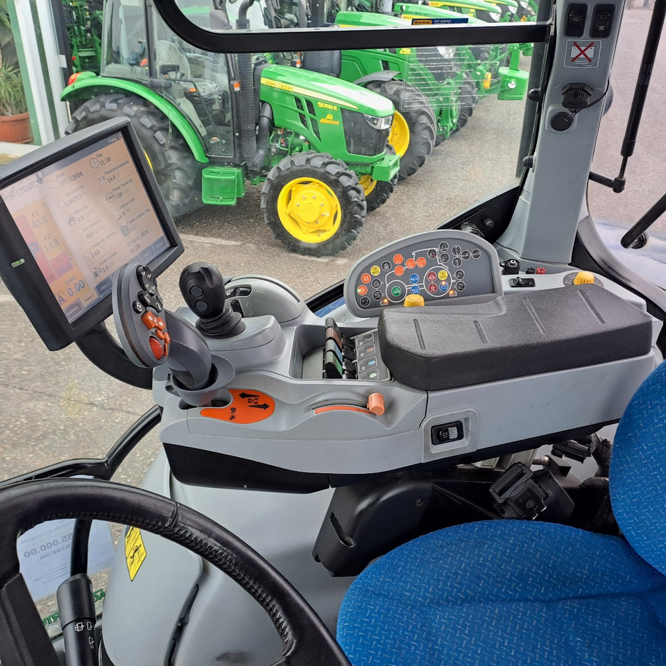 NEW HOLLAND T7.270 BLUEPOWER - جرار: صور 4 NEW HOLLAND T7.270 BLUEPOWER - جرار: صور 4