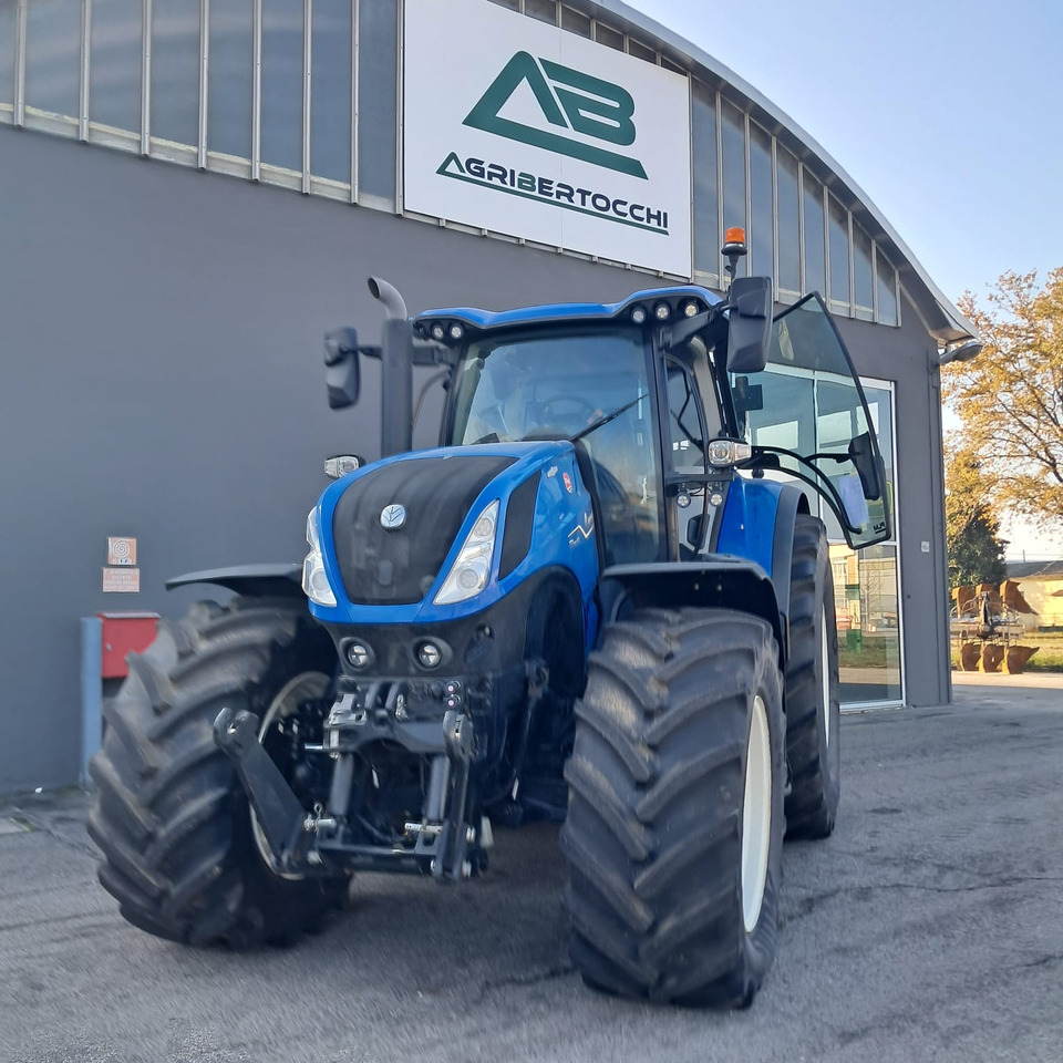 NEW HOLLAND T7 HD - جرار: صور 2 NEW HOLLAND T7 HD - جرار: صور 2