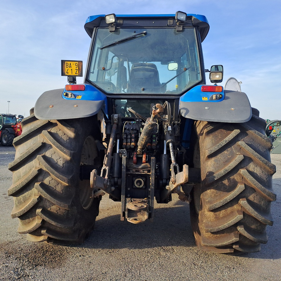 NEW HOLLAND TM 190 - جرار: صور 1 NEW HOLLAND TM 190 - جرار: صور 1