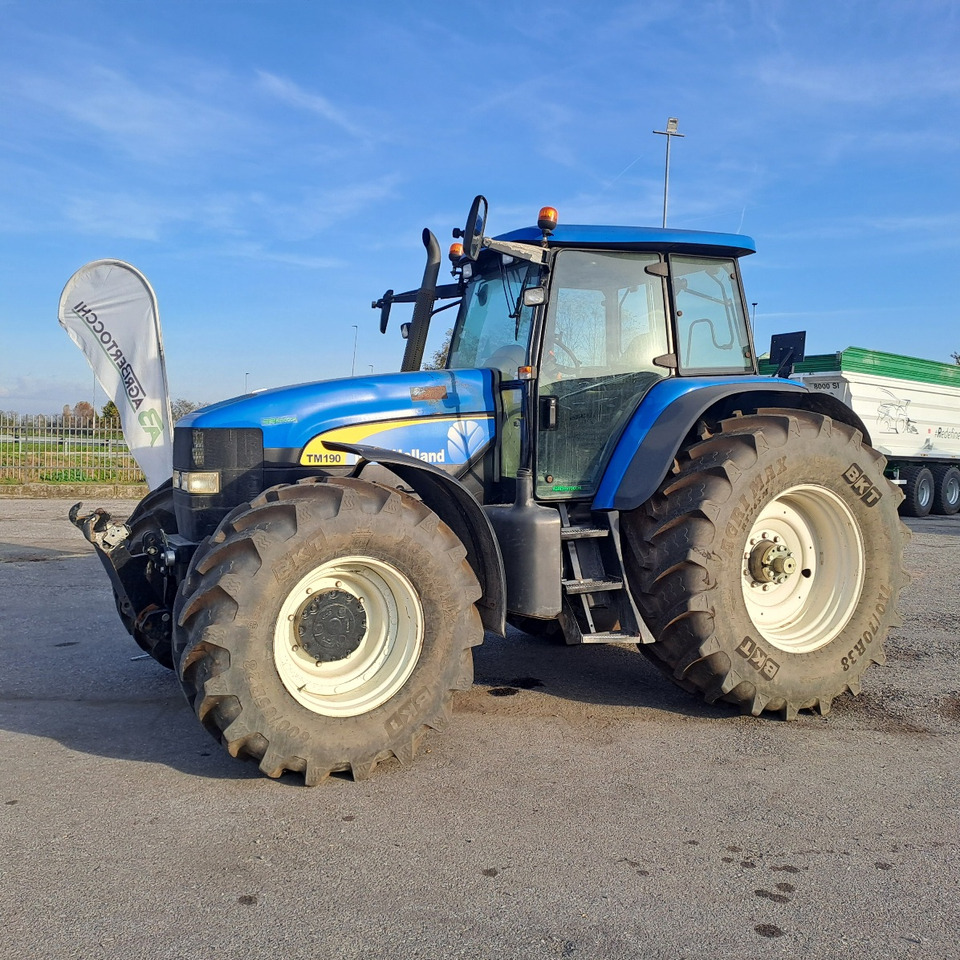 NEW HOLLAND TM 190 - جرار: صور 3 NEW HOLLAND TM 190 - جرار: صور 3