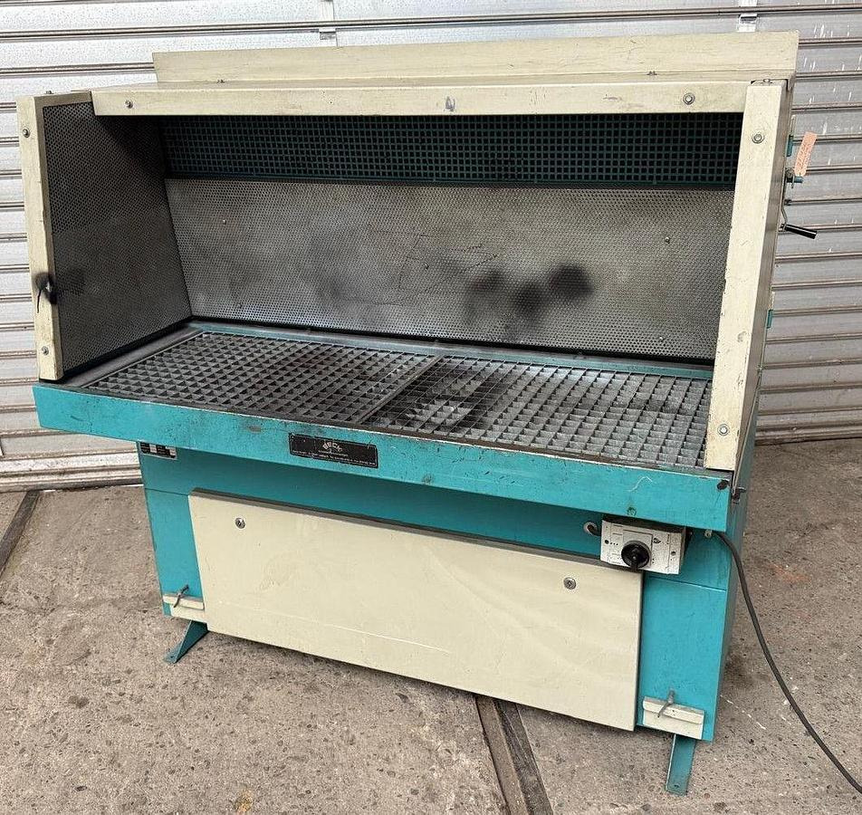 Absaugtisch BECK - معدات التكييف: صور 1 Absaugtisch BECK - معدات التكييف: صور 1