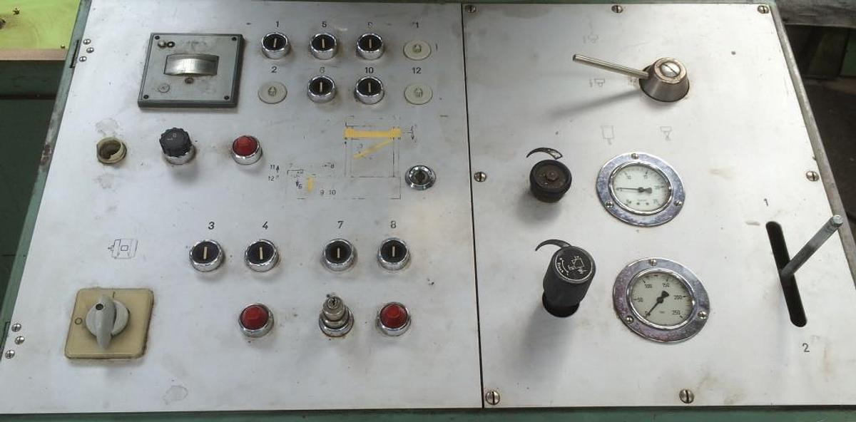 Tuschierpresse REIS - آلة تصنيع المعادن: صور 3 Tuschierpresse REIS - آلة تصنيع المعادن: صور 3