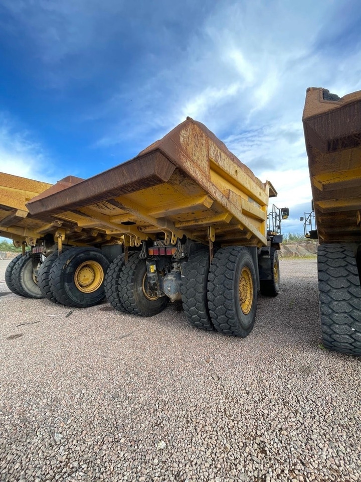 شاحنة قلابة للمحاجر Komatsu HD 465-7E0, HD 405-7, HD 405-6, total 4 pcs: صور 14