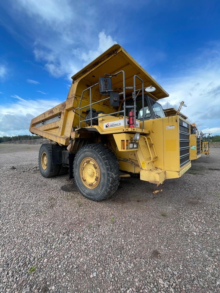 شاحنة قلابة للمحاجر Komatsu HD 465-7E0, HD 405-7, HD 405-6, total 4 pcs: صور 25