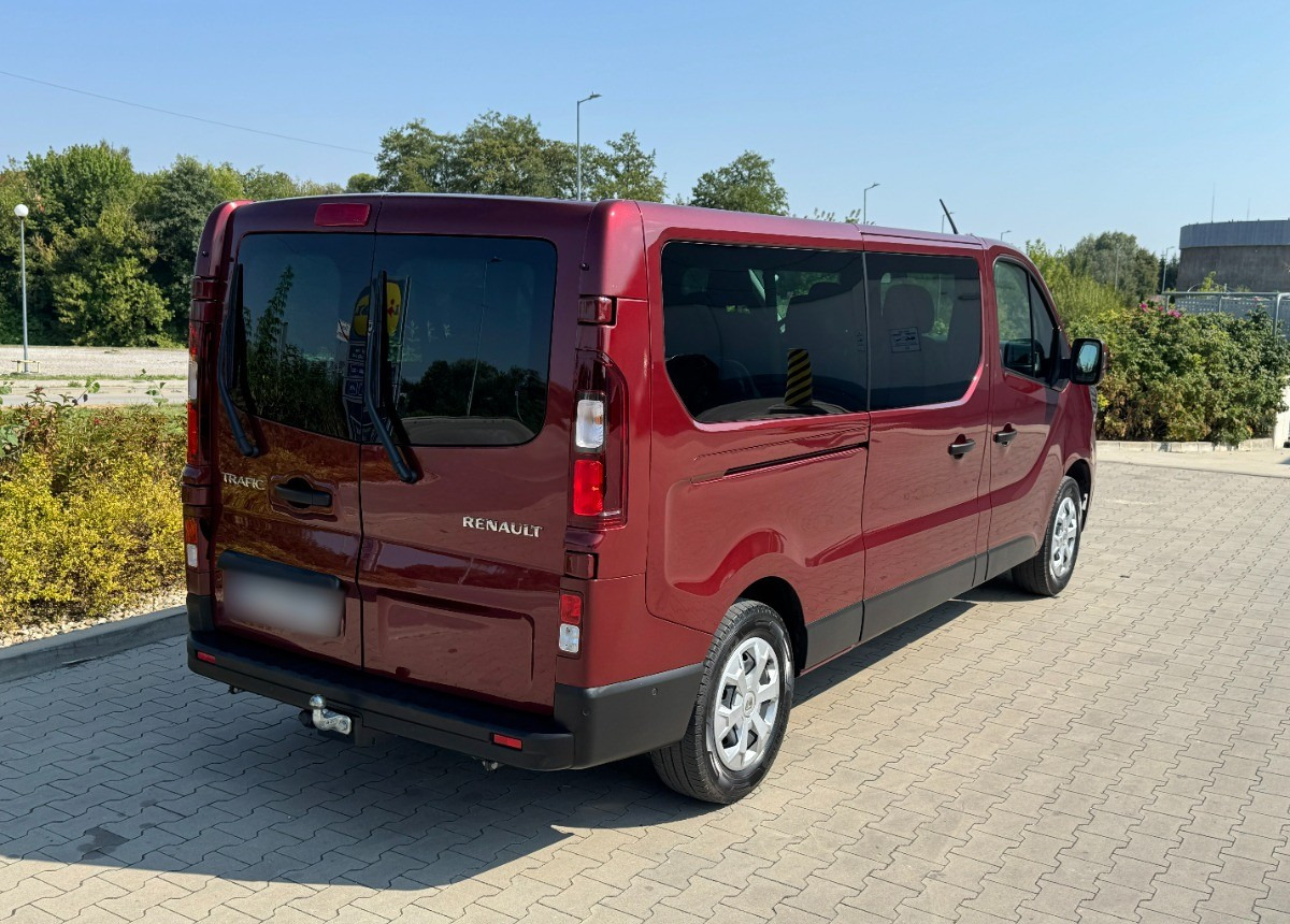 Renault Trafic Long 9 osobowy 2.0 DCI 170KM AUTOMAT NAWIEWY Salon PL FV23 NOWY - حافلة صغيرة, ميكروباص: صور 2 Renault Trafic Long 9 osobowy 2.0 DCI 170KM AUTOMAT NAWIEWY Salon PL FV23 NOWY - حافلة صغيرة, ميكروباص: صور 2