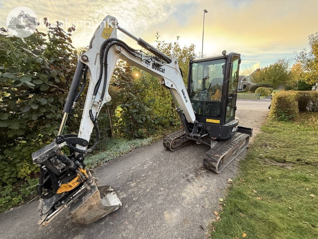 Bobcat E 27 + Släp - حفارة مصغرة: صور 1 Bobcat E 27 + Släp - حفارة مصغرة: صور 1