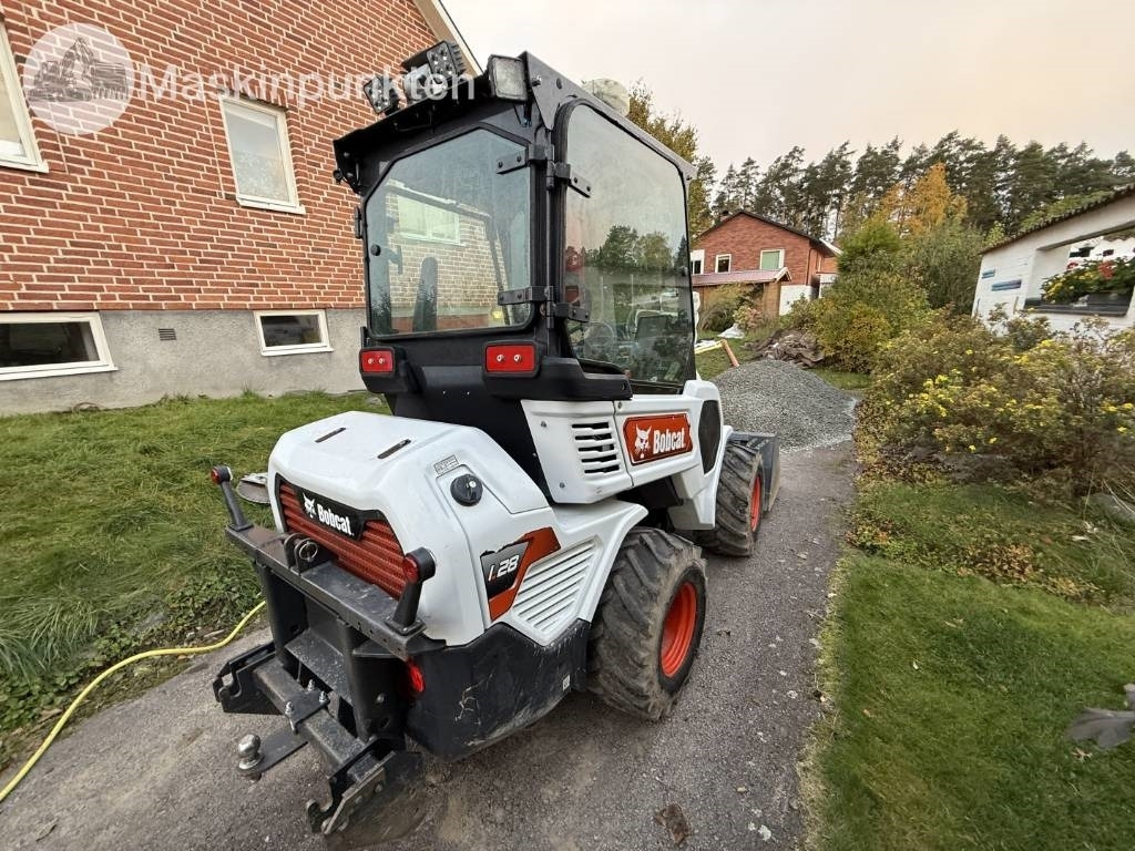 Bobcat L 28 Hjullastare + Släp  - اللودر بعجل: صور 5 Bobcat L 28 Hjullastare + Släp  - اللودر بعجل: صور 5