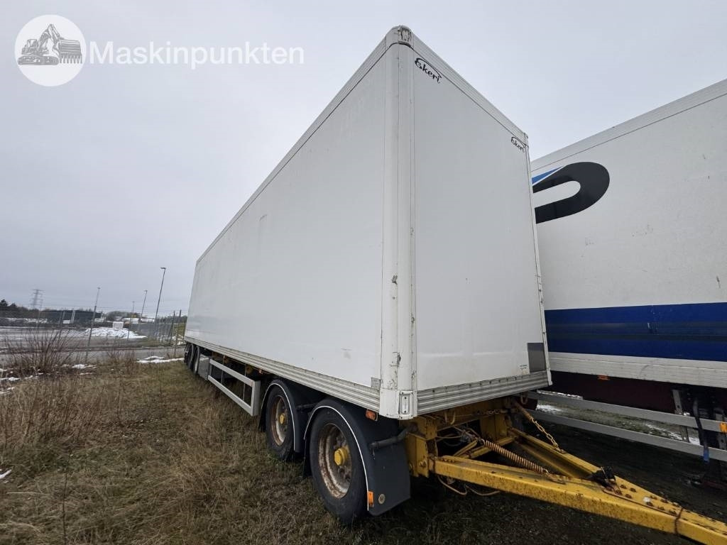 Ekeri L4 - بصندوق مغلق مقطورة: صور 4 Ekeri L4 - بصندوق مغلق مقطورة: صور 4