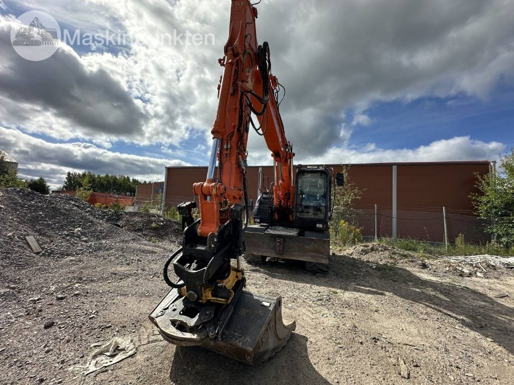 Hitachi ZX 140 W-5B - حفارة على عجلات: صور 2 Hitachi ZX 140 W-5B - حفارة على عجلات: صور 2