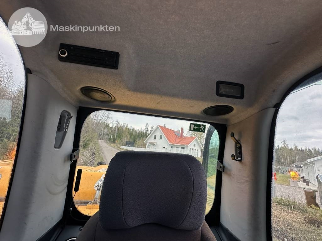 حفارة على عجلات JCB JS 145 W: صور 28 حفارة على عجلات JCB JS 145 W: صور 28