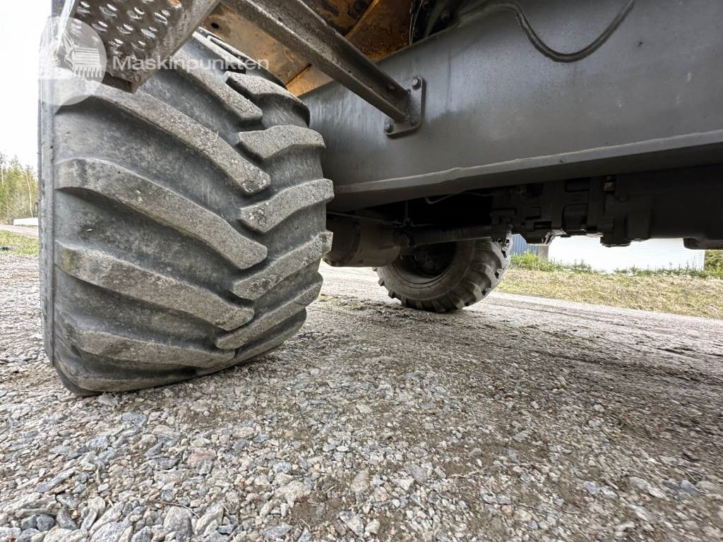 حفارة على عجلات JCB JS 145 W: صور 43 حفارة على عجلات JCB JS 145 W: صور 43