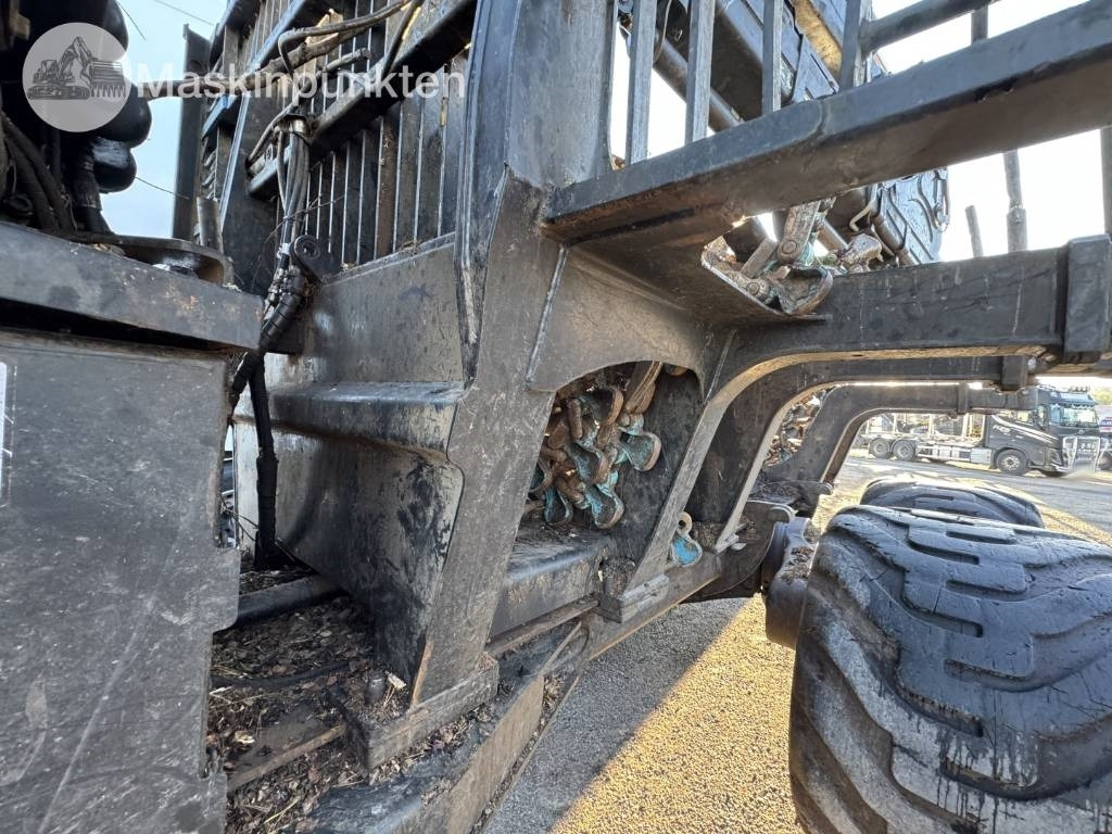 شاحنات نقل الأخشاب في الغابات John Deere 1510 E: صور 22
