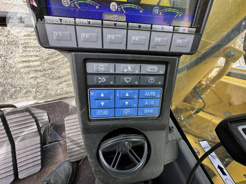 حفارة مصغرة Komatsu PC 78 US-11 E0: صور 22 حفارة مصغرة Komatsu PC 78 US-11 E0: صور 22