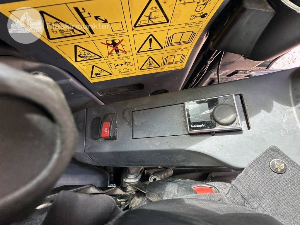 حفارة مصغرة Komatsu PC 78 US-11 E0: صور 18 حفارة مصغرة Komatsu PC 78 US-11 E0: صور 18