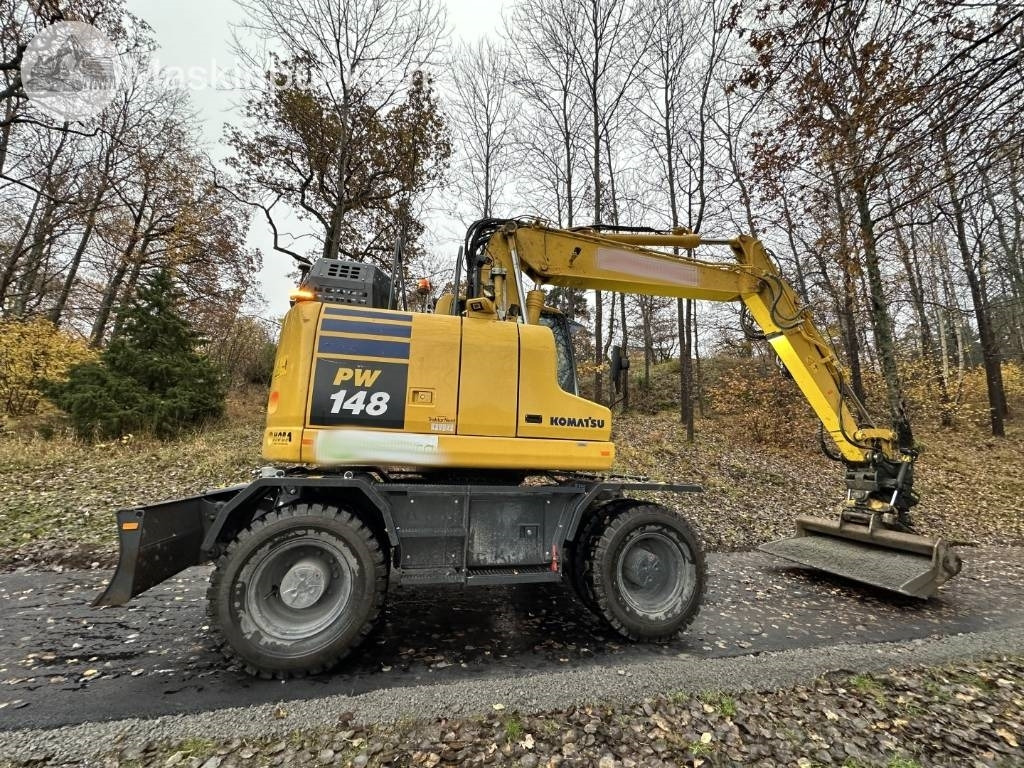Komatsu PW 148-11 med vagn och redskap - حفارة على عجلات: صور 5 Komatsu PW 148-11 med vagn och redskap - حفارة على عجلات: صور 5