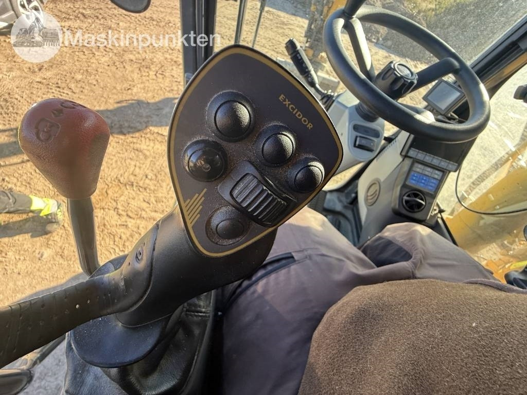 حفارة على عجلات Komatsu PW 160: صور 43 حفارة على عجلات Komatsu PW 160: صور 43