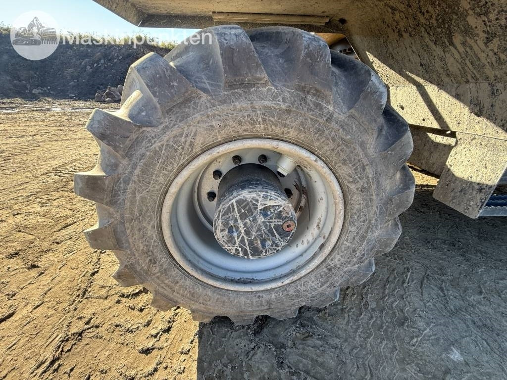 حفارة على عجلات Komatsu PW 160: صور 12 حفارة على عجلات Komatsu PW 160: صور 12