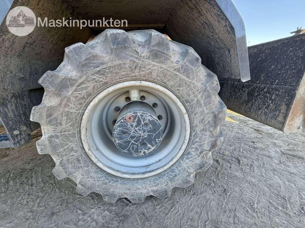 حفارة على عجلات Komatsu PW 160: صور 14 حفارة على عجلات Komatsu PW 160: صور 14