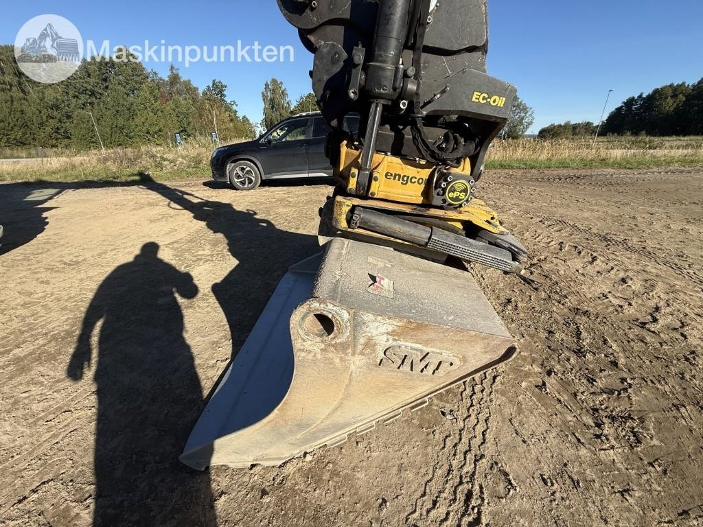 حفارة على عجلات Komatsu PW 160: صور 20 حفارة على عجلات Komatsu PW 160: صور 20