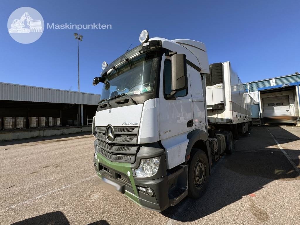 Mercedes-Benz Actros 1843 - شاحنة جرار: صور 3 Mercedes-Benz Actros 1843 - شاحنة جرار: صور 3