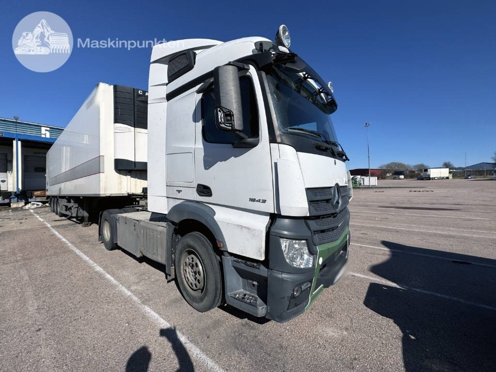 Mercedes-Benz Actros 1843 - شاحنة جرار: صور 1 Mercedes-Benz Actros 1843 - شاحنة جرار: صور 1