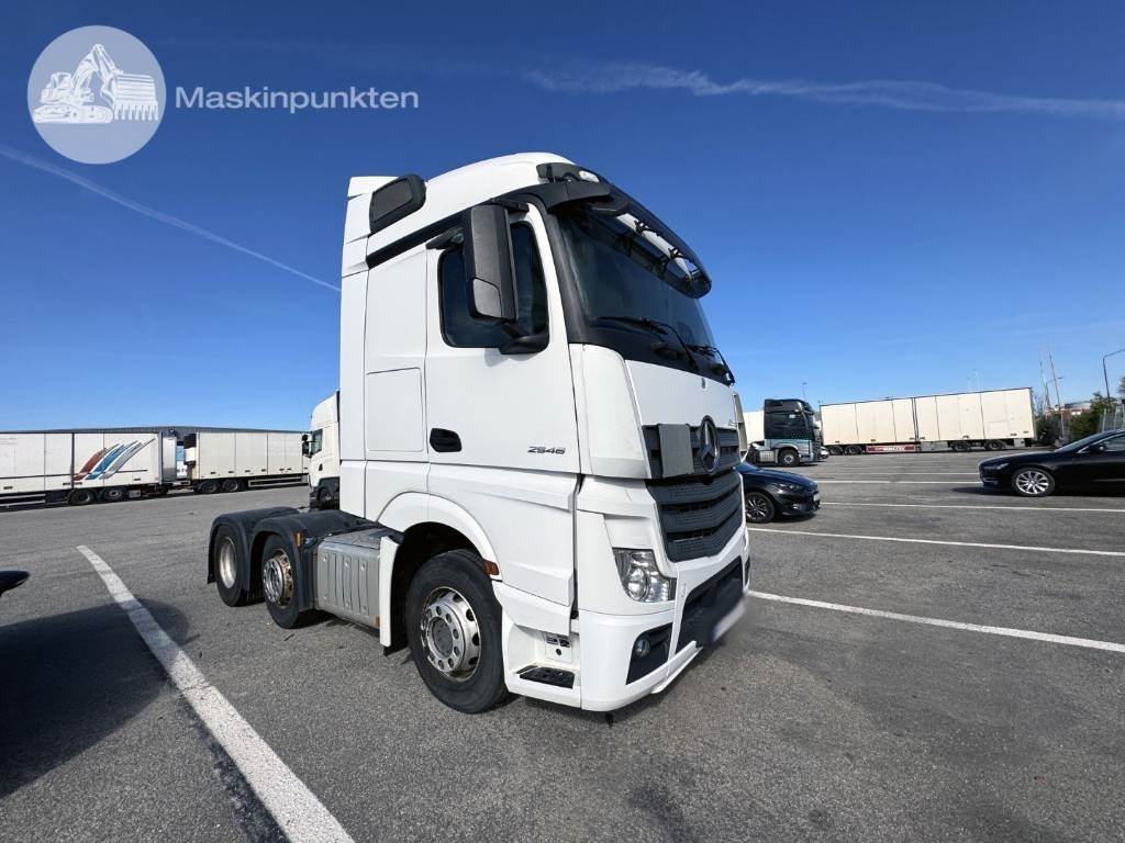 Mercedes-Benz Actros 2545 - شاحنة جرار: صور 2 Mercedes-Benz Actros 2545 - شاحنة جرار: صور 2