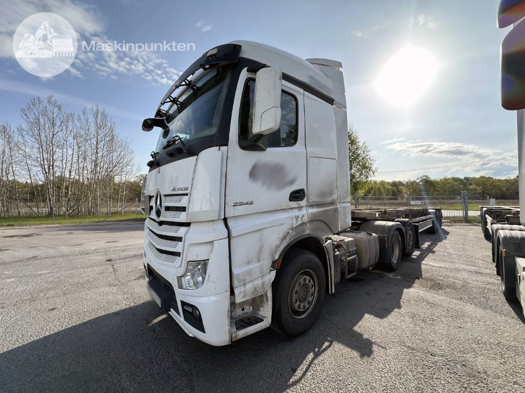 Mercedes-Benz Actros 2545 - شاحنة جرار: صور 2 Mercedes-Benz Actros 2545 - شاحنة جرار: صور 2