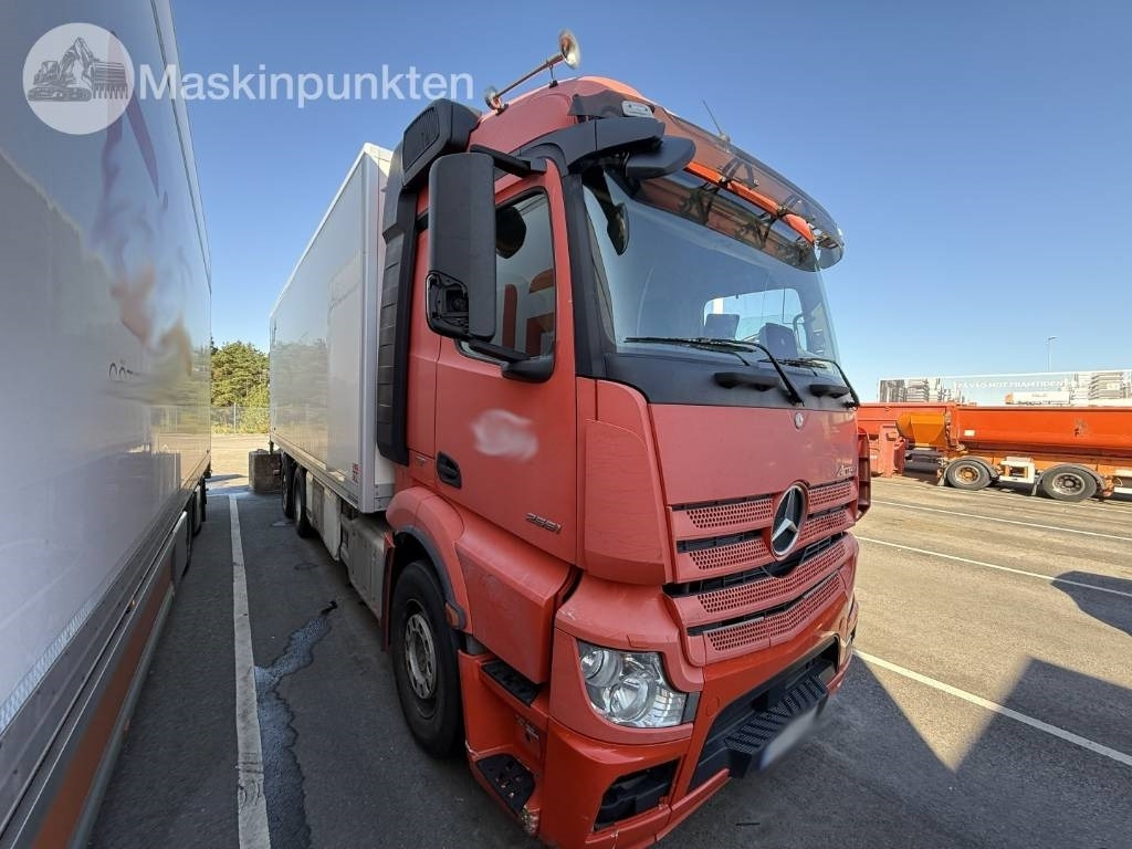 Mercedes-Benz Actros 2551 - مبردة شاحنة: صور 3 Mercedes-Benz Actros 2551 - مبردة شاحنة: صور 3