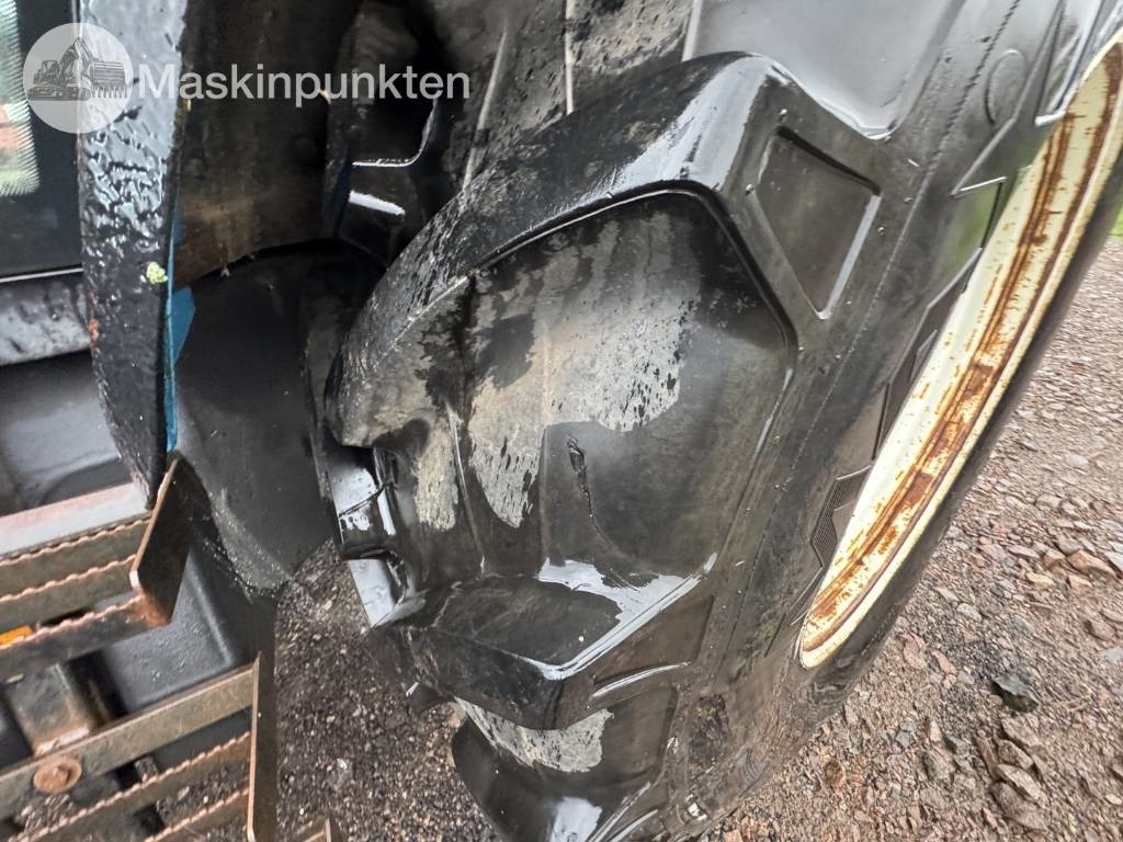 New Holland 8560 - جرار: صور 4 New Holland 8560 - جرار: صور 4