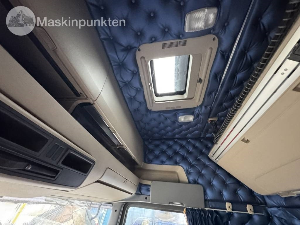 بصندوق مغلق شاحنة Scania R 420 LB: صور 36 بصندوق مغلق شاحنة Scania R 420 LB: صور 36