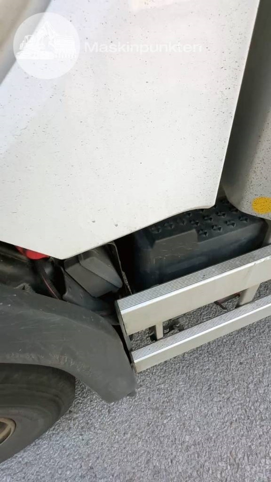 بصندوق مغلق شاحنة Scania R 520: صور 39
