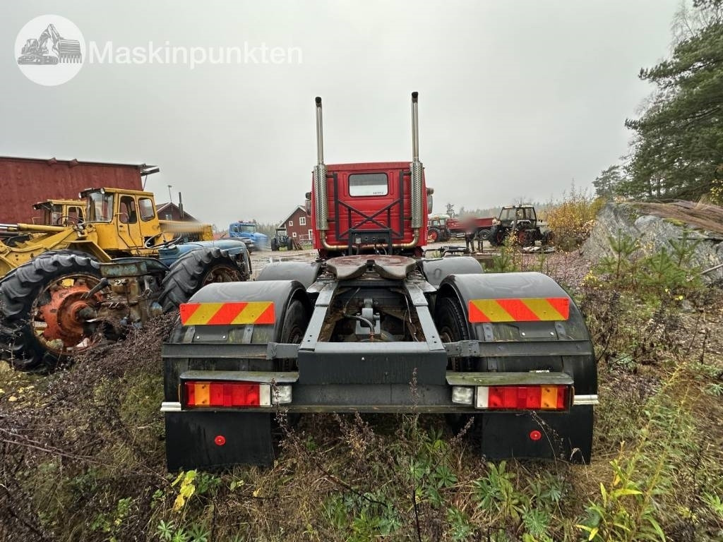 Scania T 143 H - شاحنة جرار: صور 3 Scania T 143 H - شاحنة جرار: صور 3