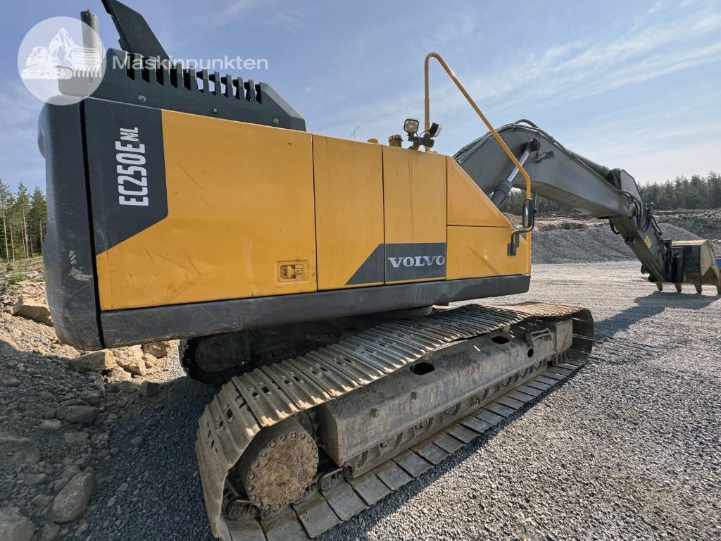 Volvo EC 250 E N L - حفارات زحافة: صور 4 Volvo EC 250 E N L - حفارات زحافة: صور 4