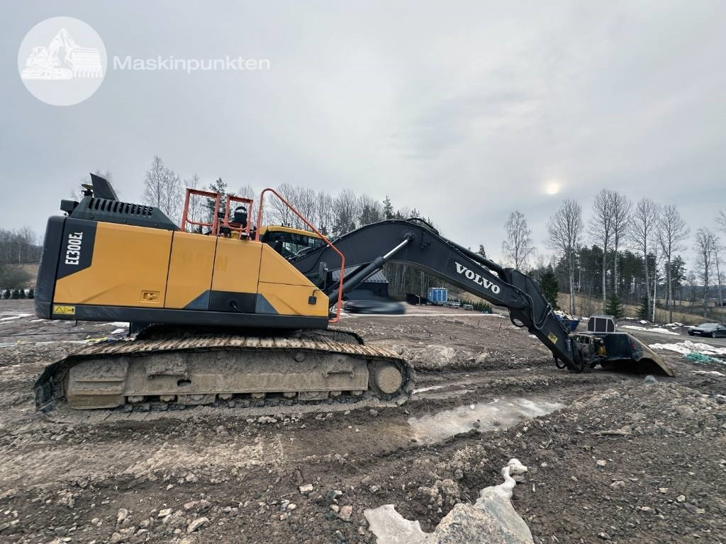 Volvo EC 300 EL - حفارات زحافة: صور 5 Volvo EC 300 EL - حفارات زحافة: صور 5