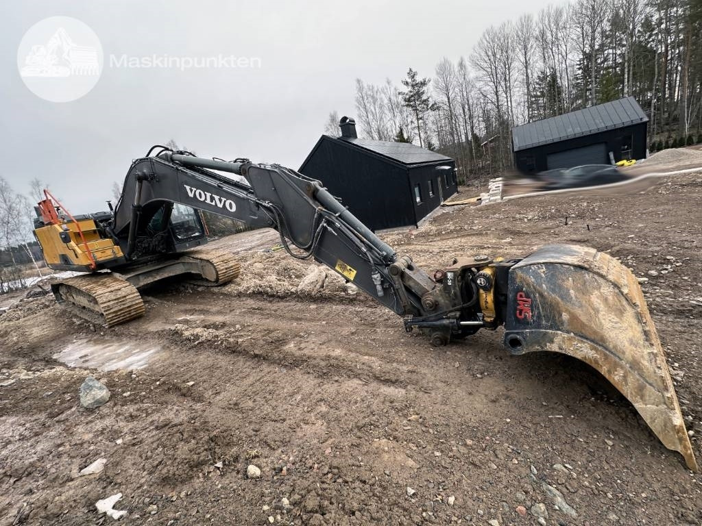 Volvo EC 300 EL - حفارات زحافة: صور 4 Volvo EC 300 EL - حفارات زحافة: صور 4
