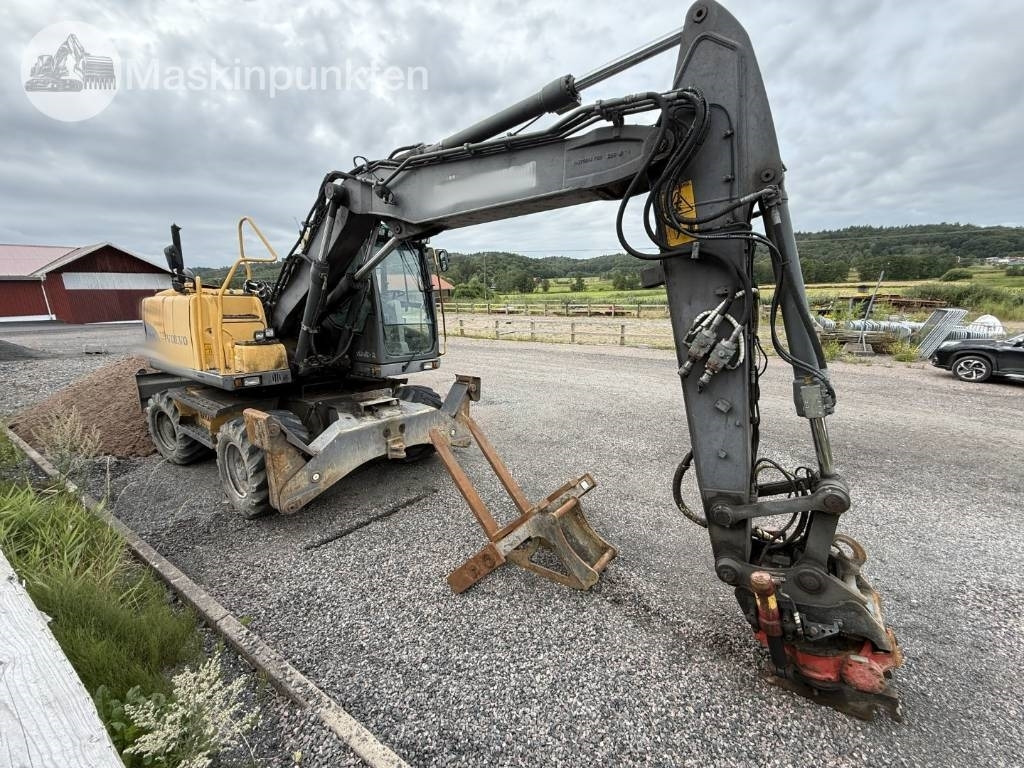 Volvo EW 140 C - حفارة على عجلات: صور 3 Volvo EW 140 C - حفارة على عجلات: صور 3