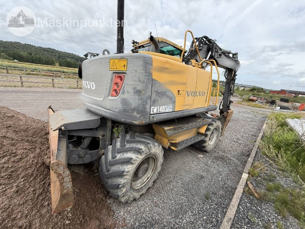 Volvo EW 140 C - حفارة على عجلات: صور 5 Volvo EW 140 C - حفارة على عجلات: صور 5