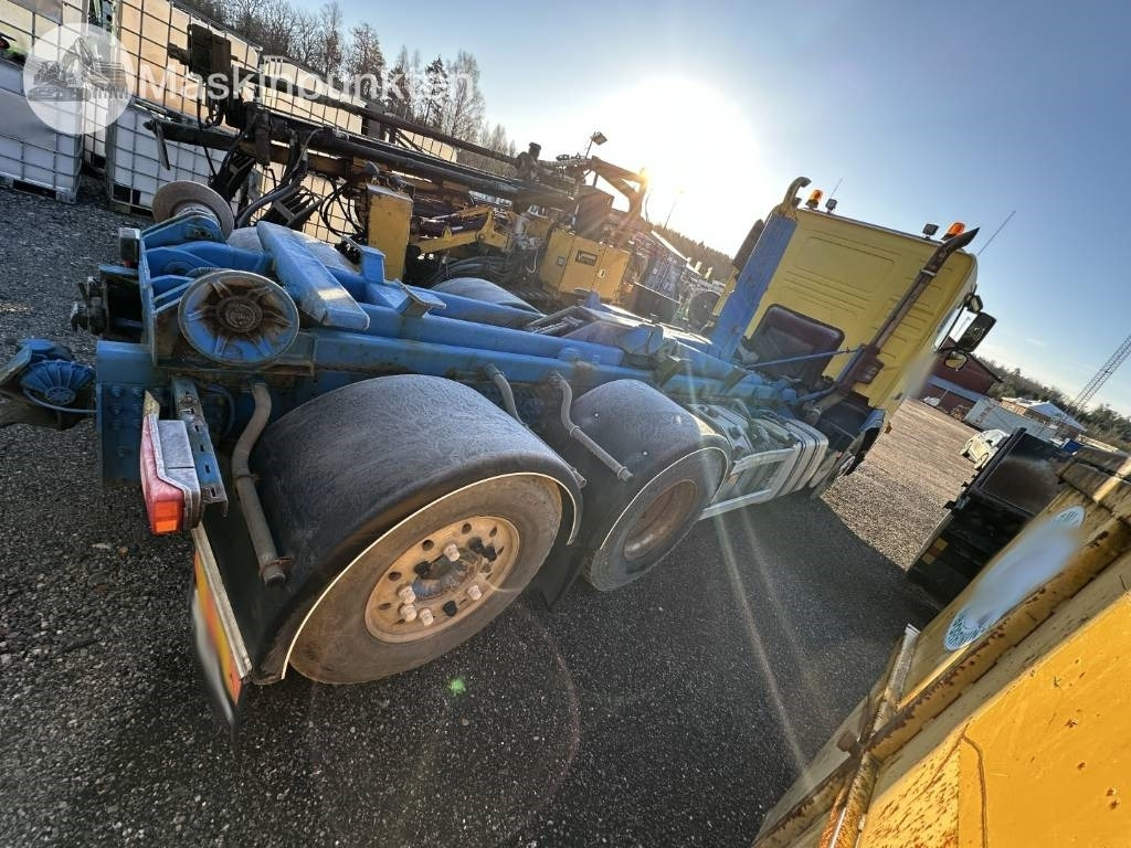 Volvo FH 12 - شاحنة ذات الخطاف: صور 4 Volvo FH 12 - شاحنة ذات الخطاف: صور 4