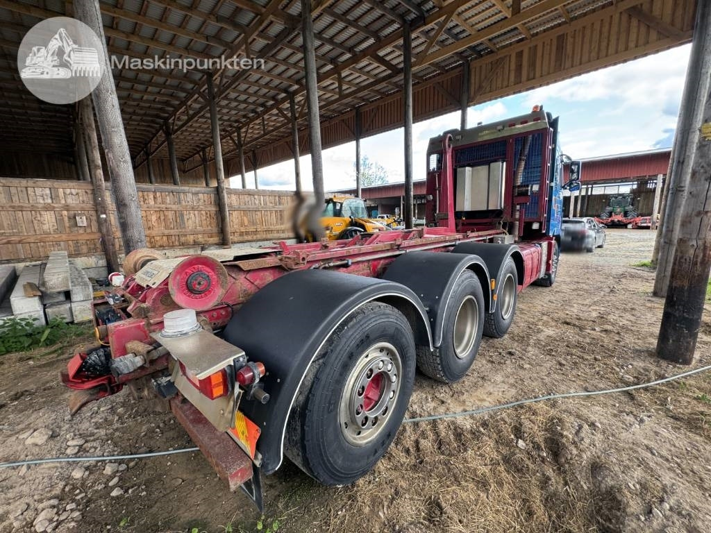 Volvo FH 16 550 - شاحنة ذات الخطاف: صور 4 Volvo FH 16 550 - شاحنة ذات الخطاف: صور 4