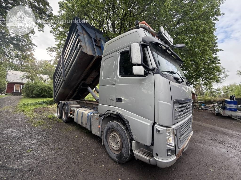 Volvo FH 16 660 - شاحنة ذات الخطاف: صور 3 Volvo FH 16 660 - شاحنة ذات الخطاف: صور 3