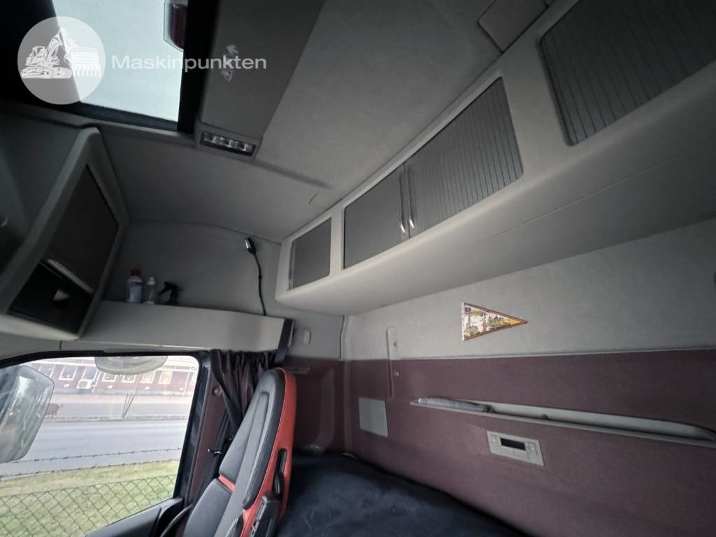قلابات Volvo FH 16 750: صور 43