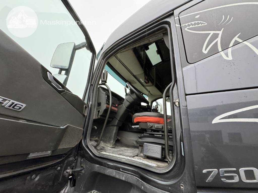 قلابات Volvo FH 16 750: صور 30