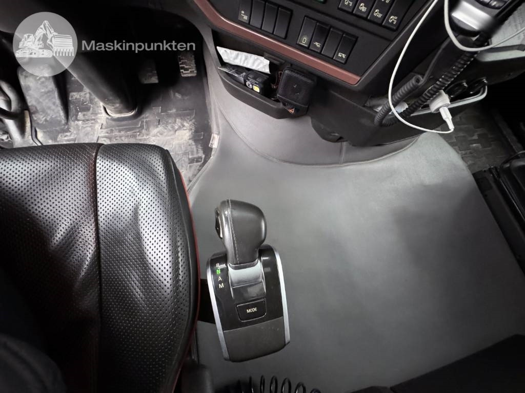 قلابات Volvo FH 16 750: صور 40